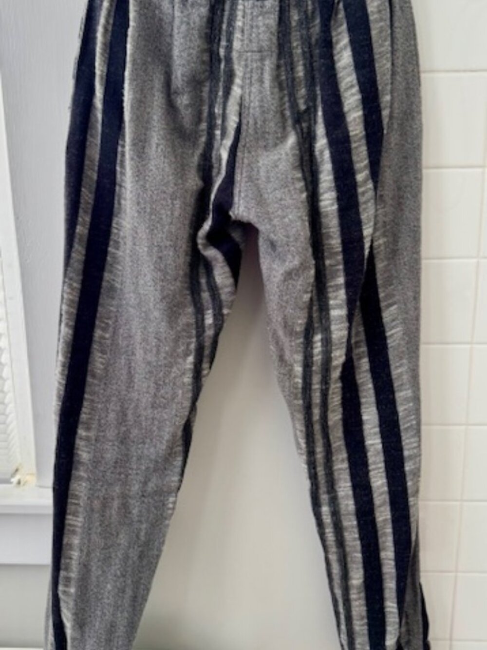 Striped jog pants - Picture 3 of 5